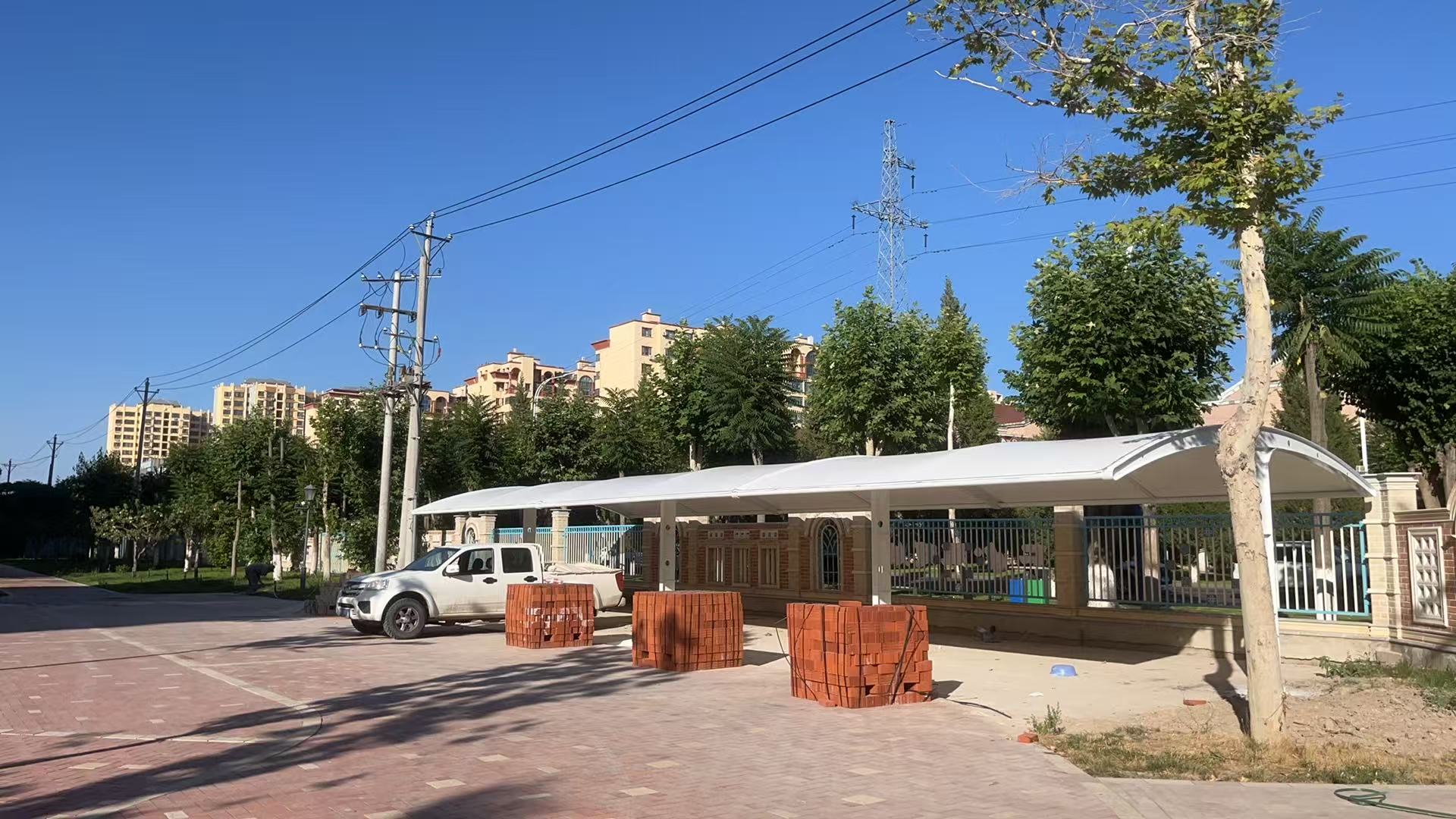 公寓电动车棚